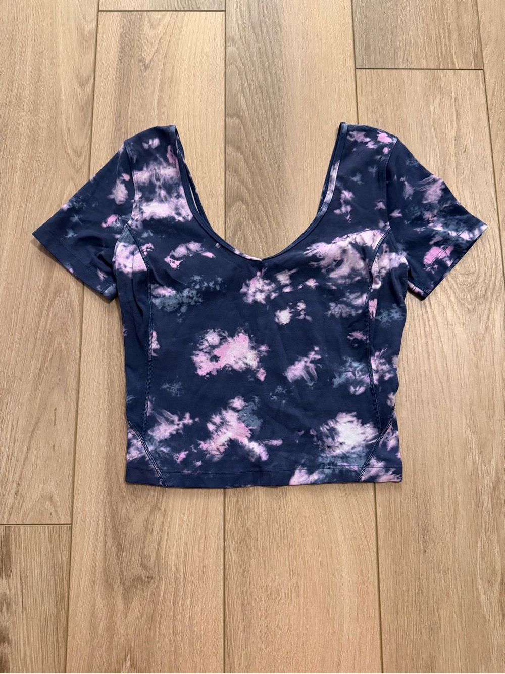 Lululemon Align T-Shirt crop top 14in pit to pit size 2-4 best for size small